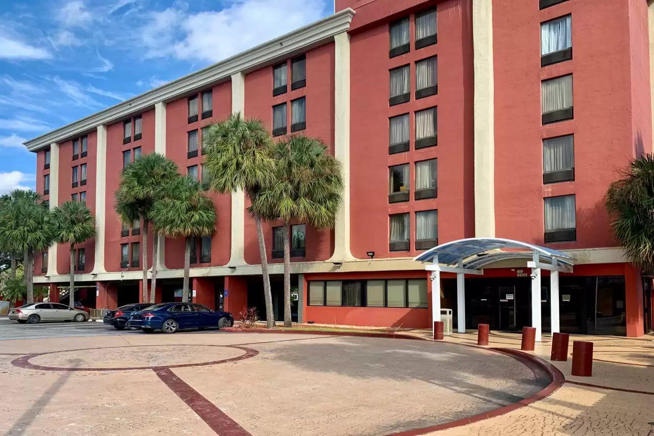 B&B Hotel Miami Airport Miami Springs Bagian luar foto